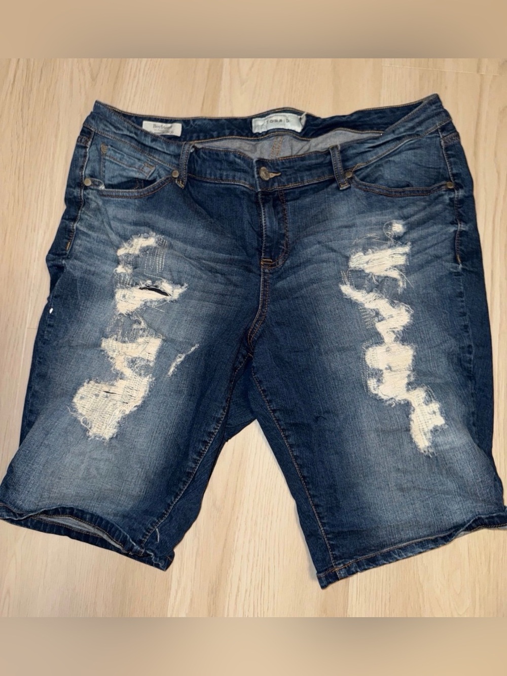 Torrid Distressed Boyfriend Denim Shorts – Plus Size 18